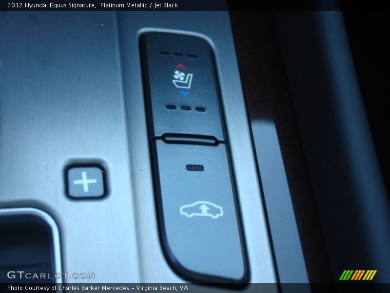 Platinum Metallic / Jet Black 2012 Hyundai Equus Signature