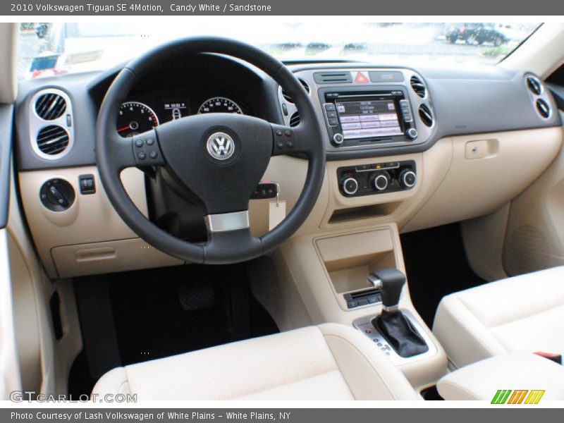 Candy White / Sandstone 2010 Volkswagen Tiguan SE 4Motion