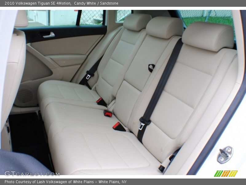 Candy White / Sandstone 2010 Volkswagen Tiguan SE 4Motion