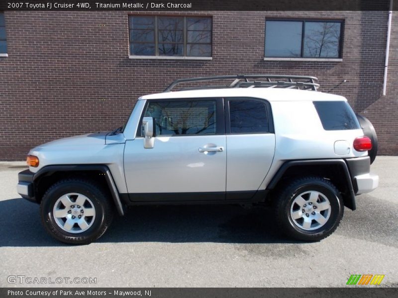 Titanium Metallic / Dark Charcoal 2007 Toyota FJ Cruiser 4WD