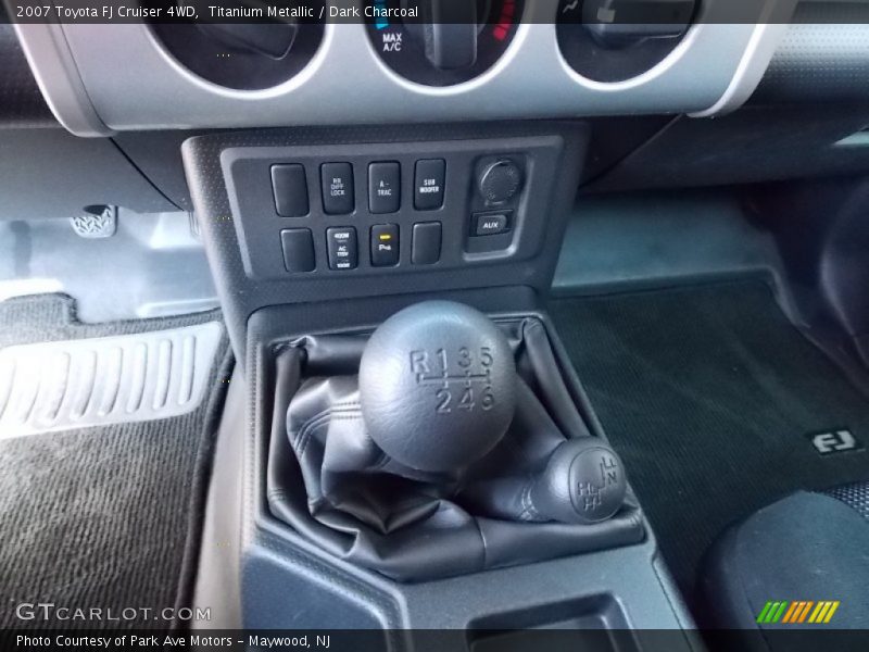 Titanium Metallic / Dark Charcoal 2007 Toyota FJ Cruiser 4WD