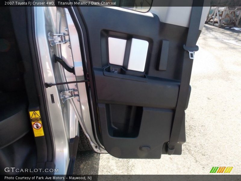 Titanium Metallic / Dark Charcoal 2007 Toyota FJ Cruiser 4WD
