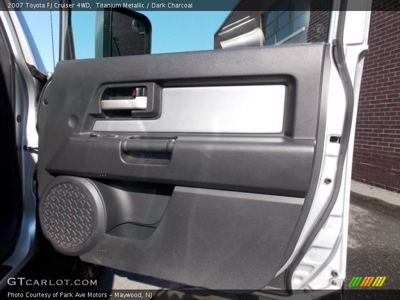 Titanium Metallic / Dark Charcoal 2007 Toyota FJ Cruiser 4WD