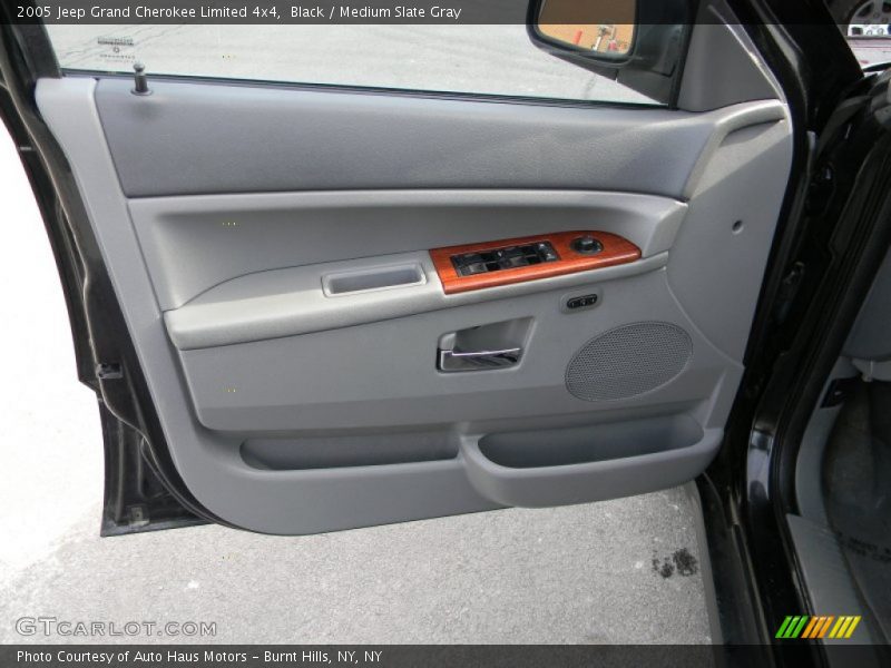 Black / Medium Slate Gray 2005 Jeep Grand Cherokee Limited 4x4