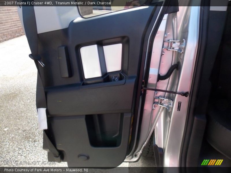 Titanium Metallic / Dark Charcoal 2007 Toyota FJ Cruiser 4WD