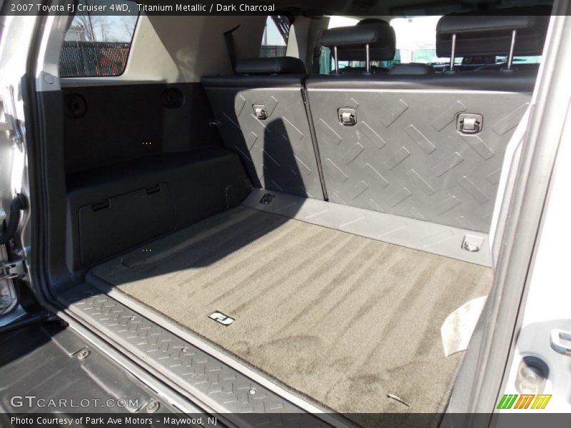 Titanium Metallic / Dark Charcoal 2007 Toyota FJ Cruiser 4WD