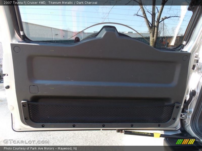 Titanium Metallic / Dark Charcoal 2007 Toyota FJ Cruiser 4WD