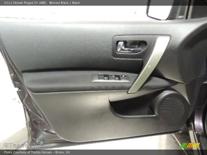 Wicked Black / Black 2011 Nissan Rogue SV AWD