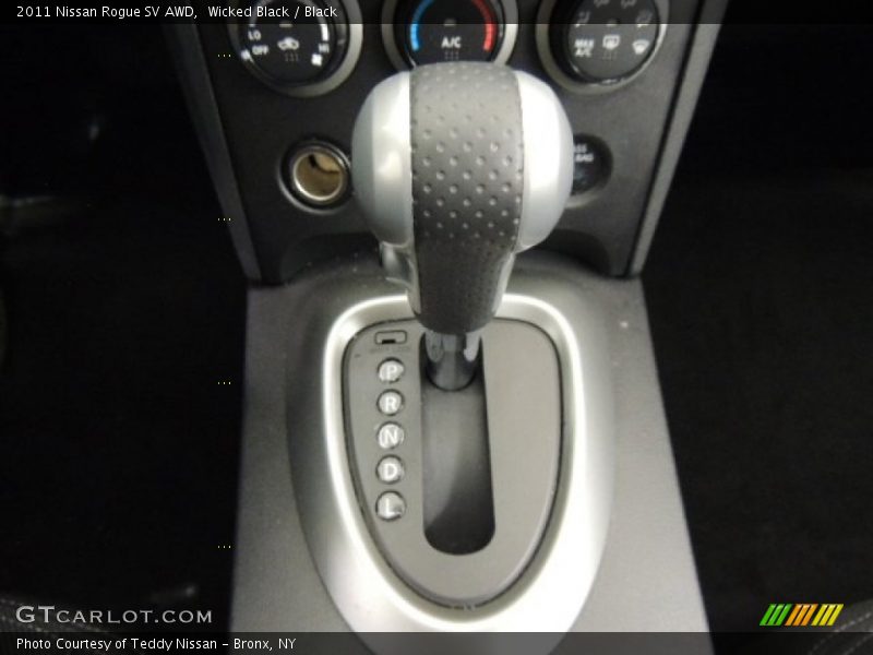 Wicked Black / Black 2011 Nissan Rogue SV AWD