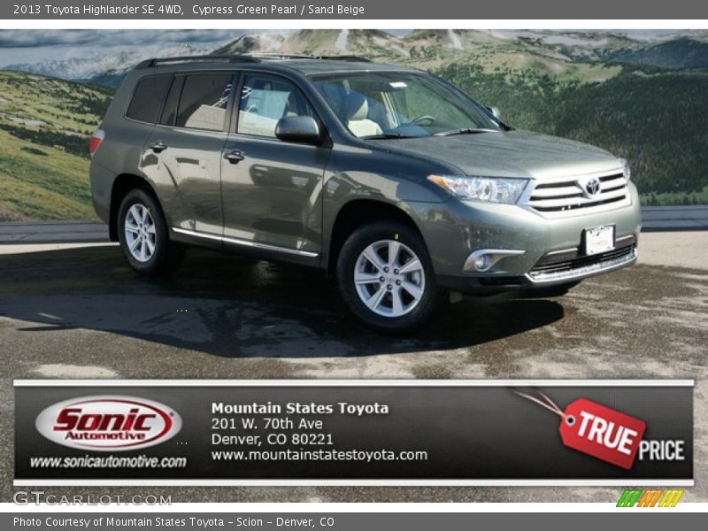 Cypress Green Pearl / Sand Beige 2013 Toyota Highlander SE 4WD