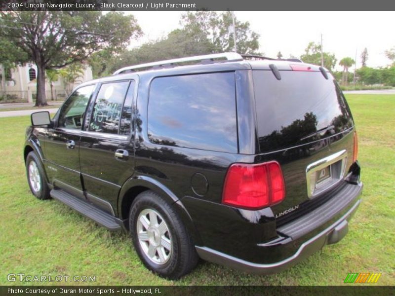  2004 Navigator Luxury Black Clearcoat