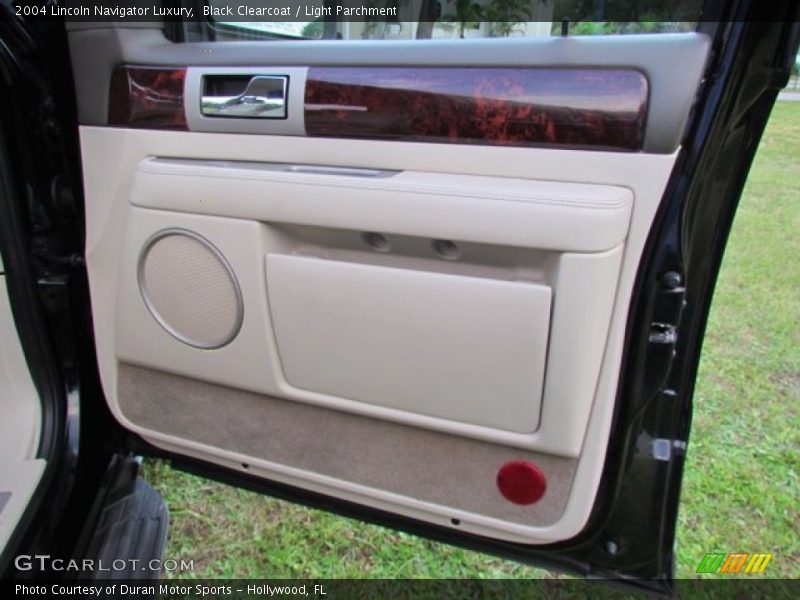 Door Panel of 2004 Navigator Luxury