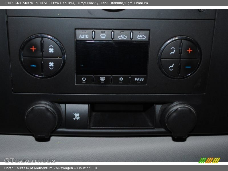 Onyx Black / Dark Titanium/Light Titanium 2007 GMC Sierra 1500 SLE Crew Cab 4x4