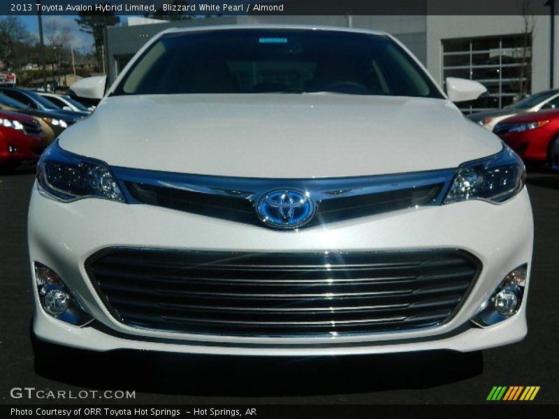 Blizzard White Pearl / Almond 2013 Toyota Avalon Hybrid Limited