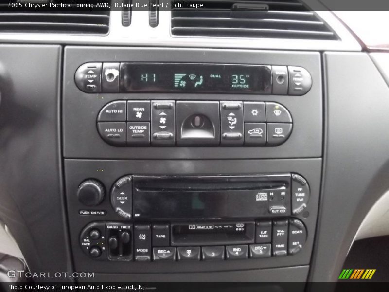 Controls of 2005 Pacifica Touring AWD
