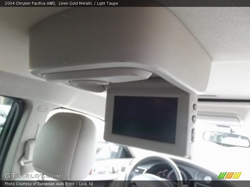 Linen Gold Metallic / Light Taupe 2004 Chrysler Pacifica AWD