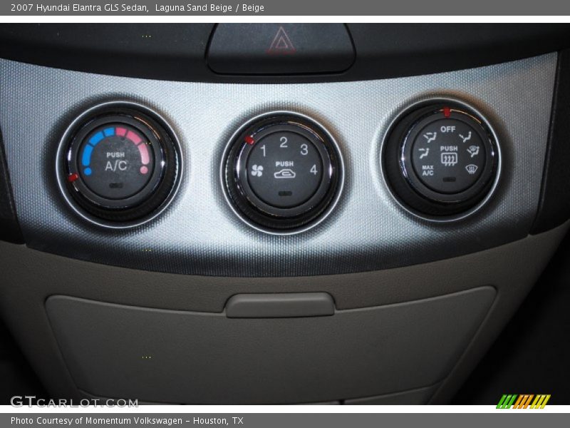 Controls of 2007 Elantra GLS Sedan