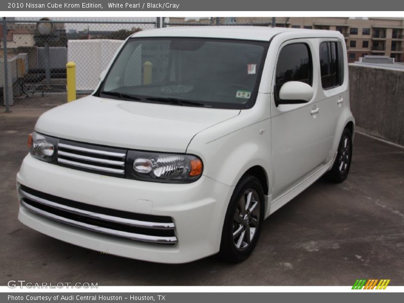 White Pearl / Black/Gray 2010 Nissan Cube Krom Edition