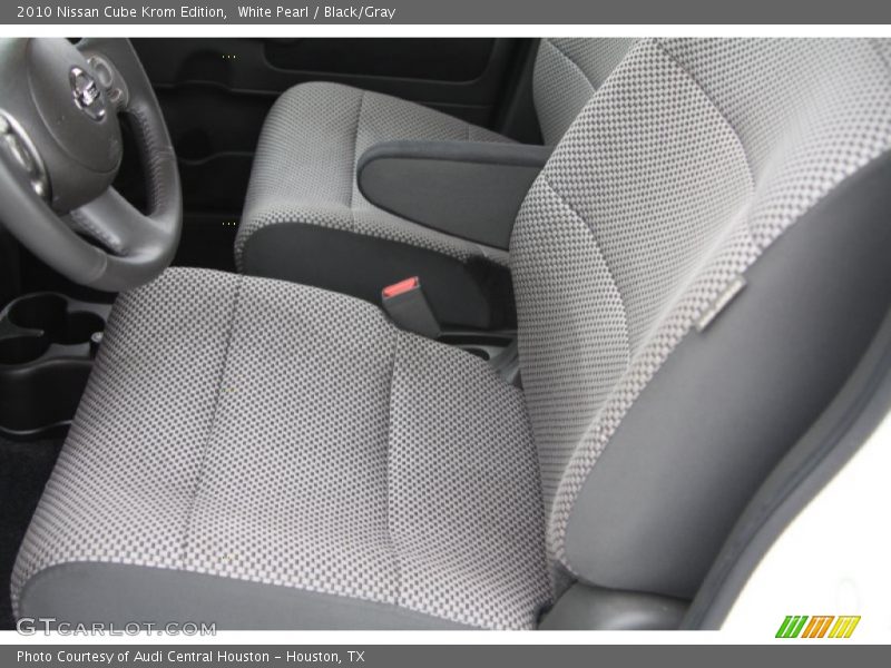 White Pearl / Black/Gray 2010 Nissan Cube Krom Edition