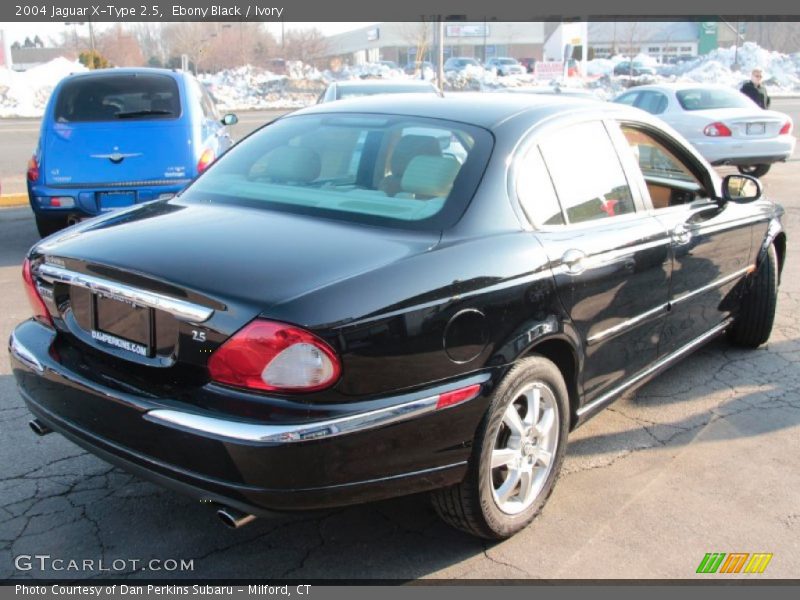 Ebony Black / Ivory 2004 Jaguar X-Type 2.5