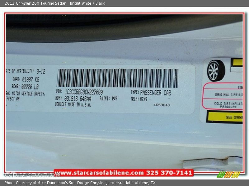 Bright White / Black 2012 Chrysler 200 Touring Sedan