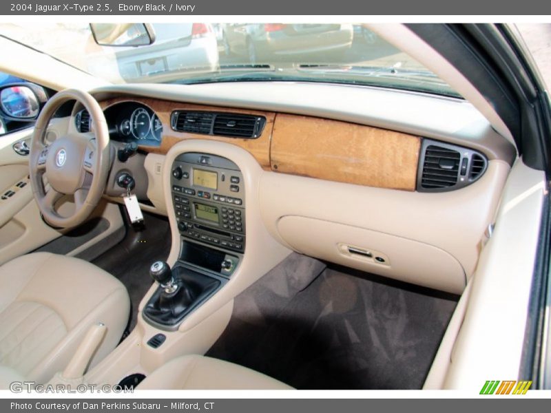 Dashboard of 2004 X-Type 2.5