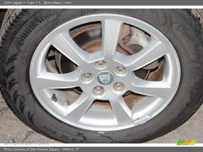 Ebony Black / Ivory 2004 Jaguar X-Type 2.5