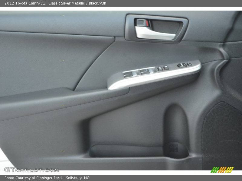 Classic Silver Metallic / Black/Ash 2012 Toyota Camry SE