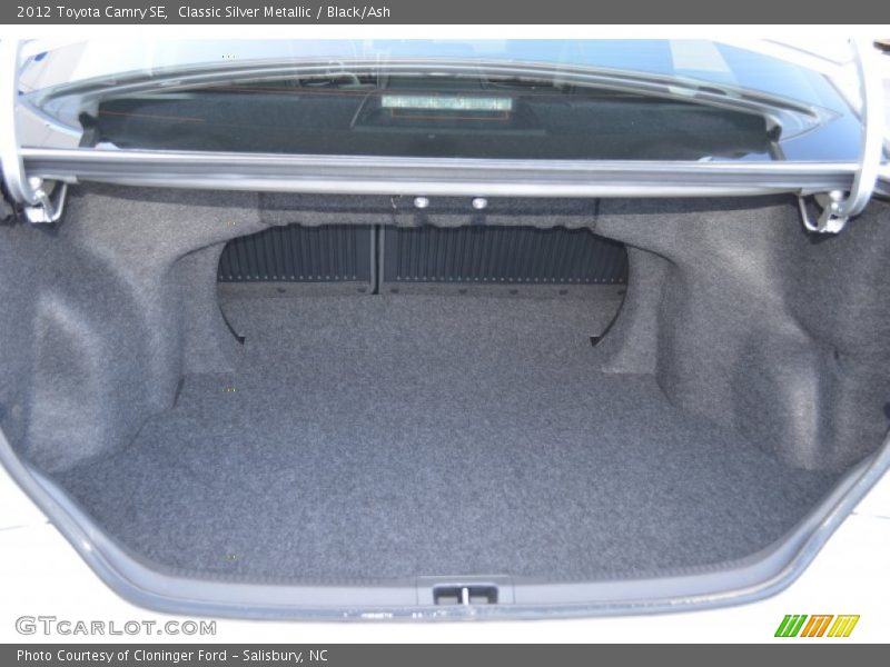 Classic Silver Metallic / Black/Ash 2012 Toyota Camry SE