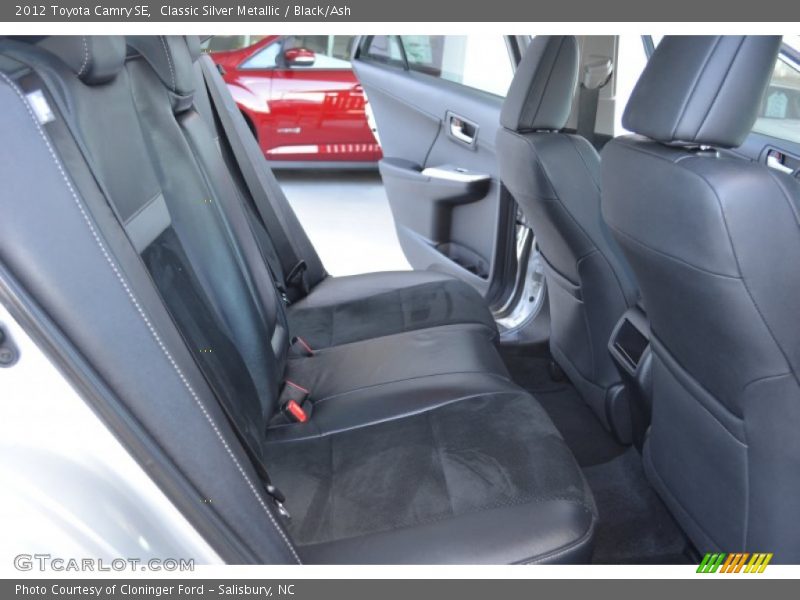 Classic Silver Metallic / Black/Ash 2012 Toyota Camry SE