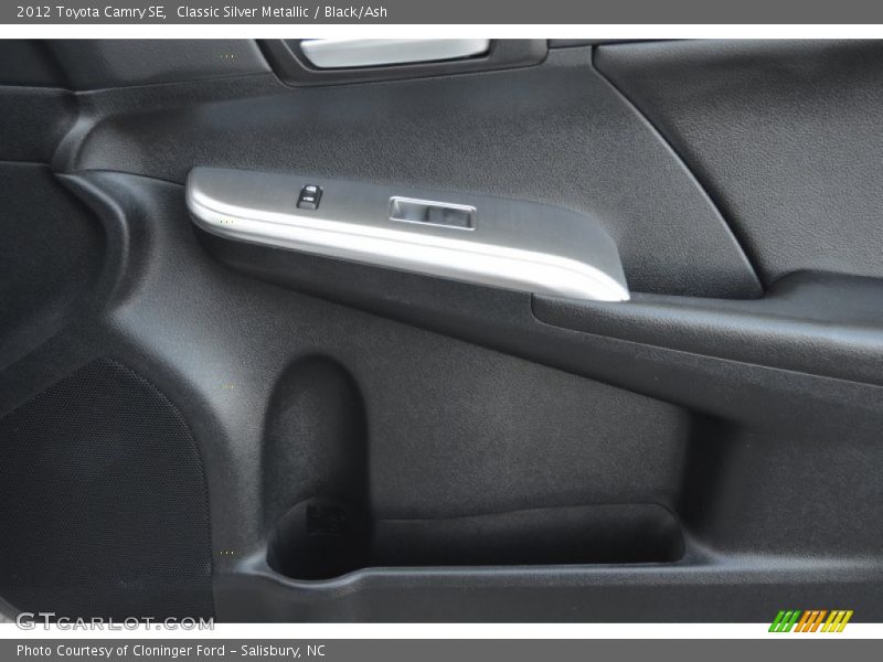 Classic Silver Metallic / Black/Ash 2012 Toyota Camry SE