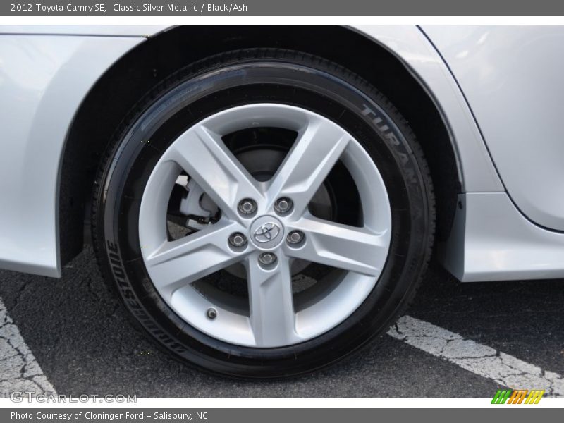 Classic Silver Metallic / Black/Ash 2012 Toyota Camry SE