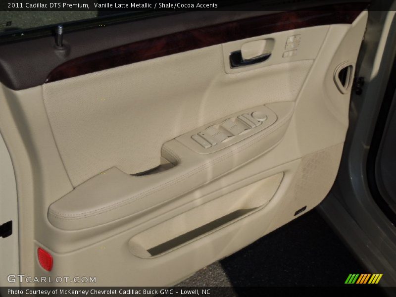 Vanille Latte Metallic / Shale/Cocoa Accents 2011 Cadillac DTS Premium