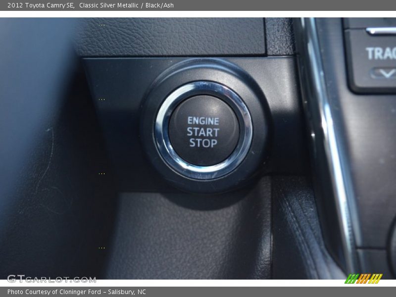 Classic Silver Metallic / Black/Ash 2012 Toyota Camry SE