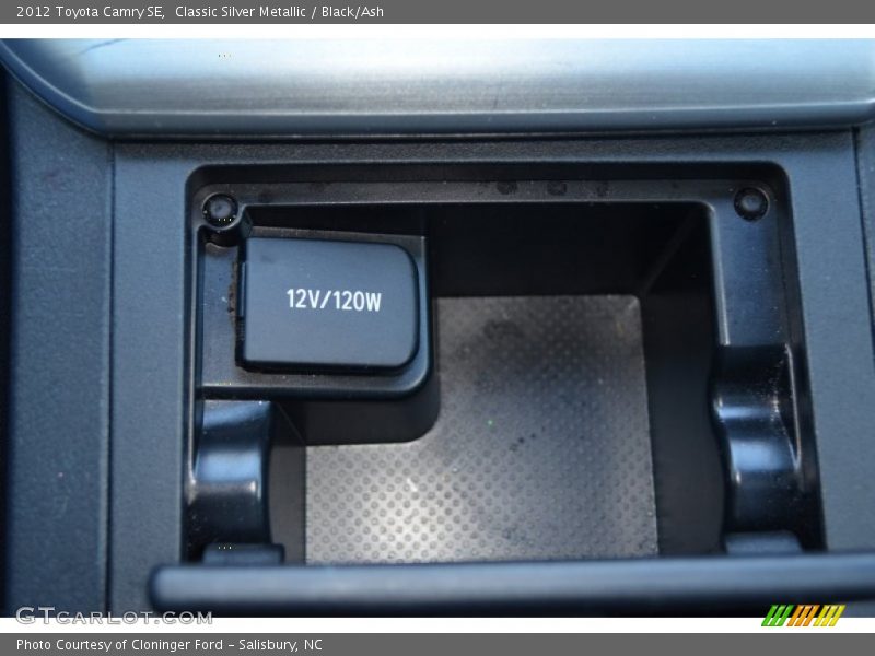 Classic Silver Metallic / Black/Ash 2012 Toyota Camry SE