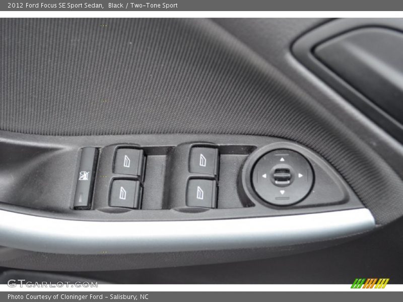 Black / Two-Tone Sport 2012 Ford Focus SE Sport Sedan