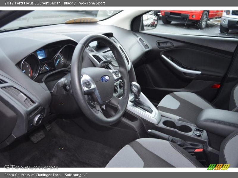 Black / Two-Tone Sport 2012 Ford Focus SE Sport Sedan