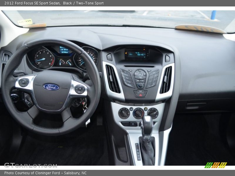 Black / Two-Tone Sport 2012 Ford Focus SE Sport Sedan
