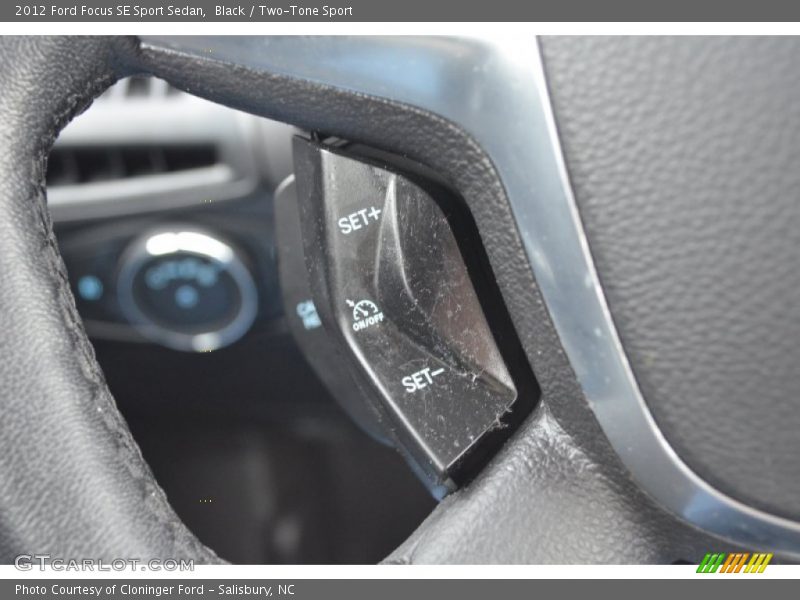 Black / Two-Tone Sport 2012 Ford Focus SE Sport Sedan