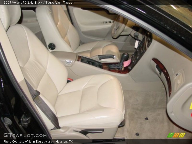 Black / Taupe/Light Taupe 2005 Volvo V70 2.4