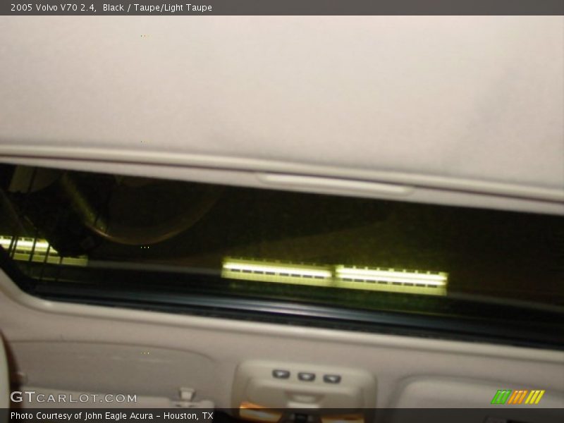 Black / Taupe/Light Taupe 2005 Volvo V70 2.4