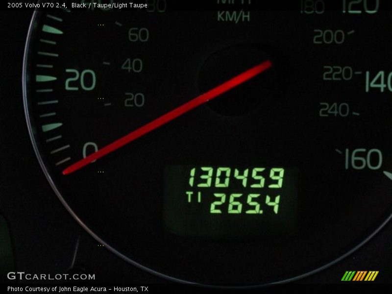 Black / Taupe/Light Taupe 2005 Volvo V70 2.4