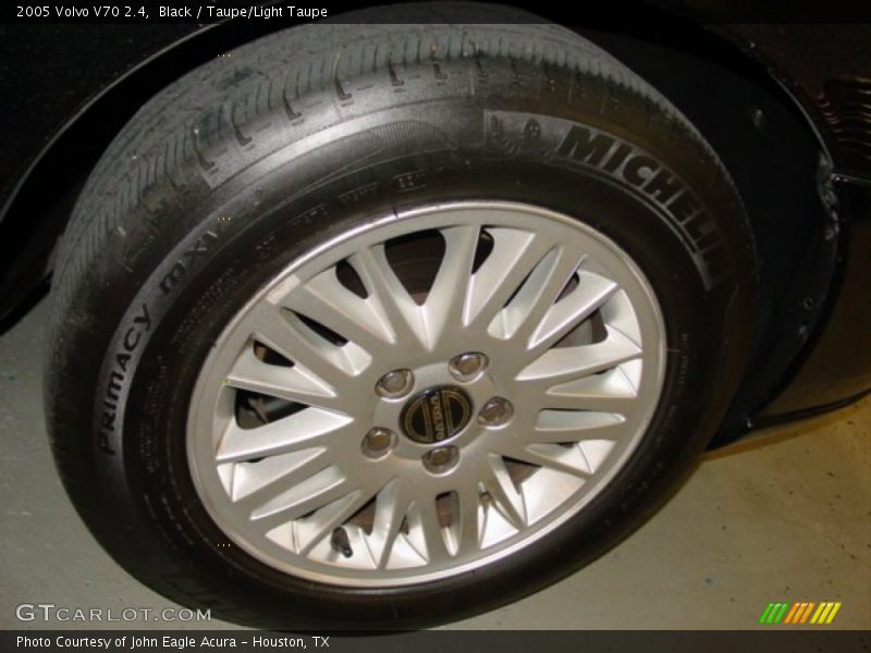 Black / Taupe/Light Taupe 2005 Volvo V70 2.4
