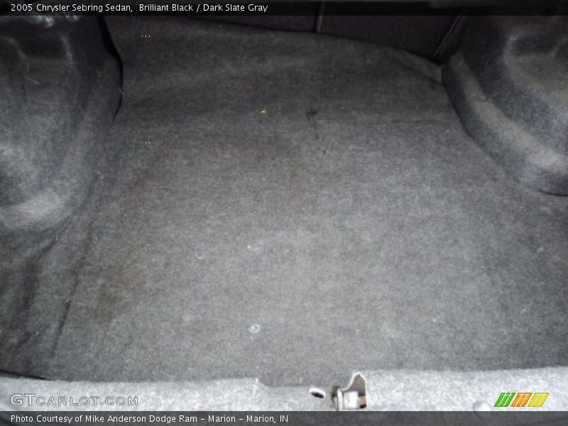 Brilliant Black / Dark Slate Gray 2005 Chrysler Sebring Sedan
