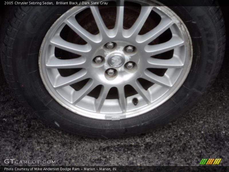 Brilliant Black / Dark Slate Gray 2005 Chrysler Sebring Sedan