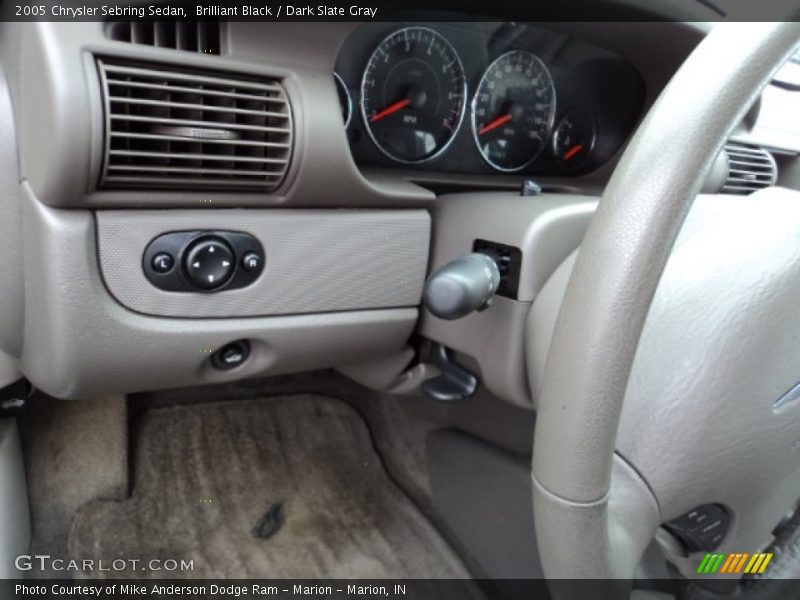 Brilliant Black / Dark Slate Gray 2005 Chrysler Sebring Sedan