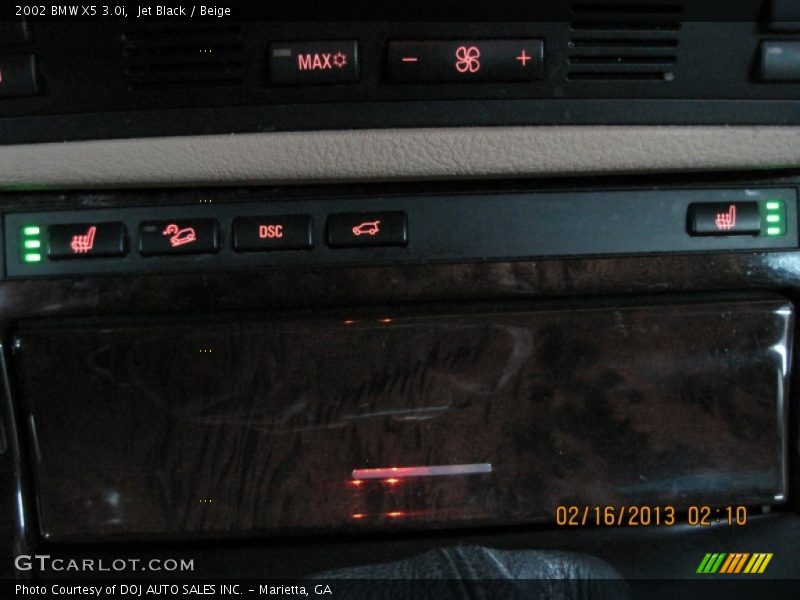 Jet Black / Beige 2002 BMW X5 3.0i