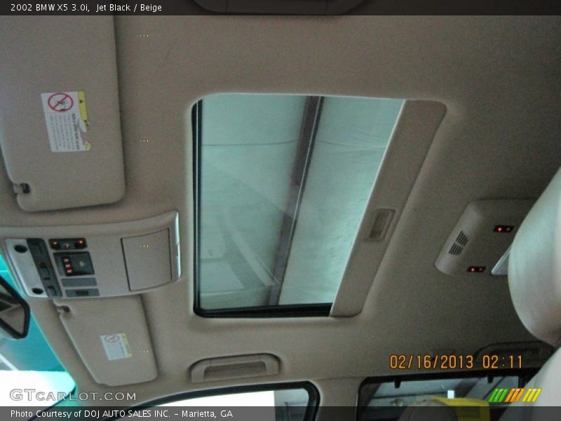 Jet Black / Beige 2002 BMW X5 3.0i