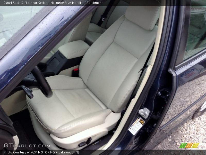 Front Seat of 2004 9-3 Linear Sedan