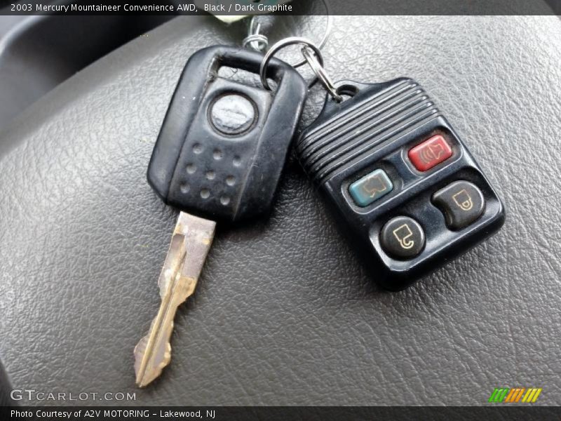 Keys of 2003 Mountaineer Convenience AWD